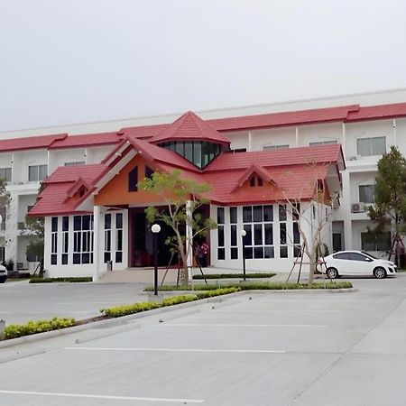 Silayok Grand Hotel Tak Buitenkant foto