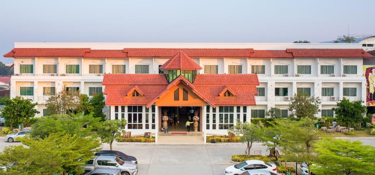 Silayok Grand Hotel Tak Buitenkant foto