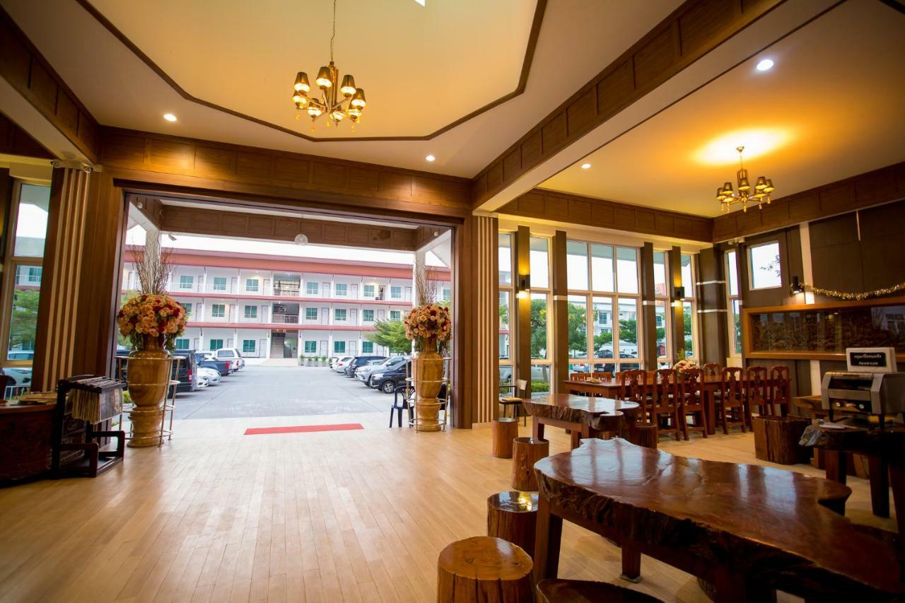 Silayok Grand Hotel Tak Buitenkant foto