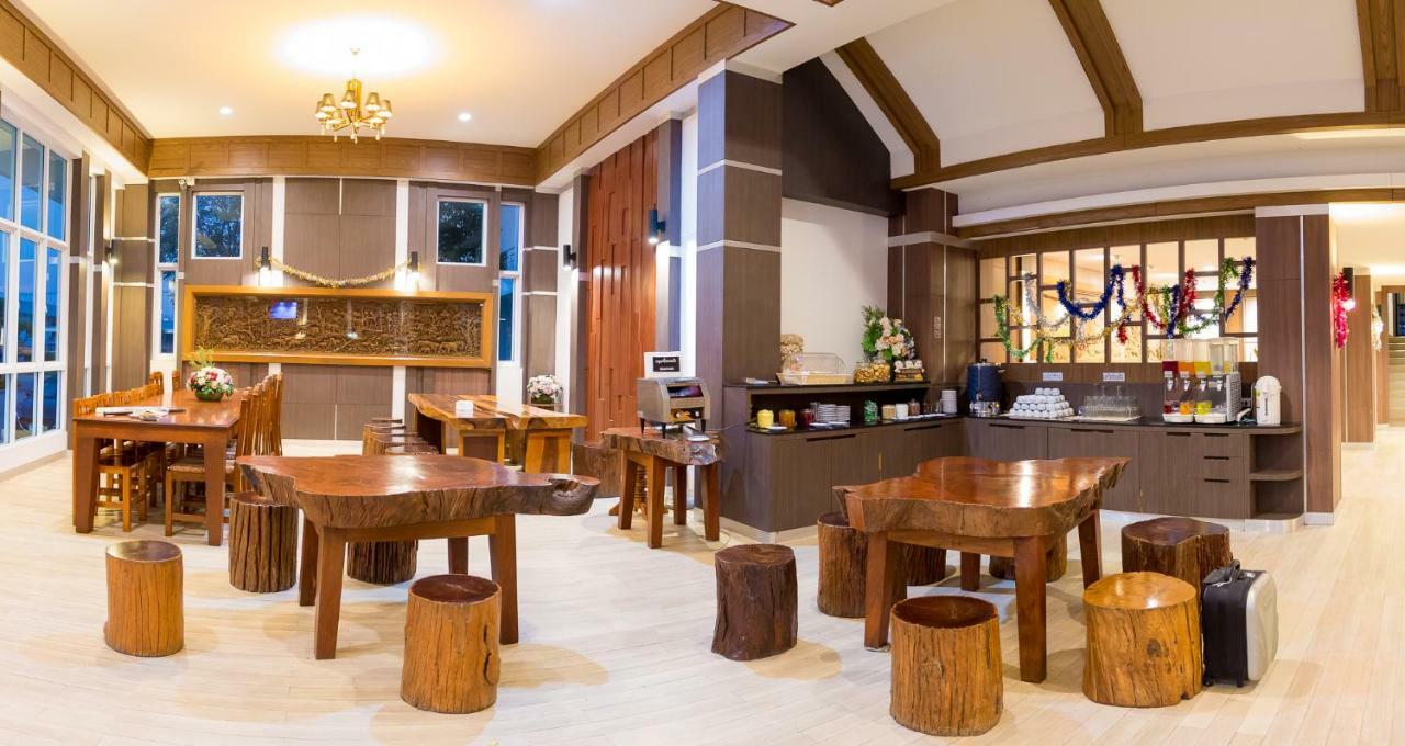 Silayok Grand Hotel Tak Buitenkant foto